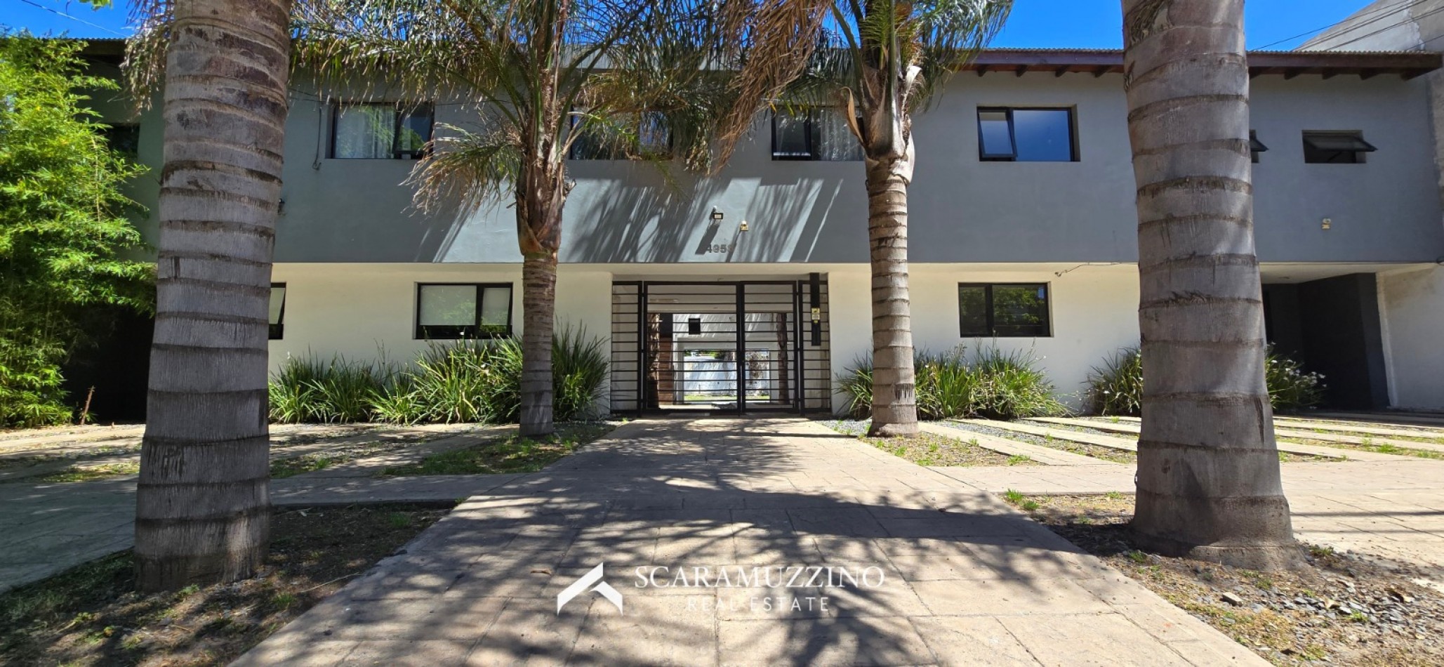 Venta Departamento ph monoambiente con cochera sin expensas
