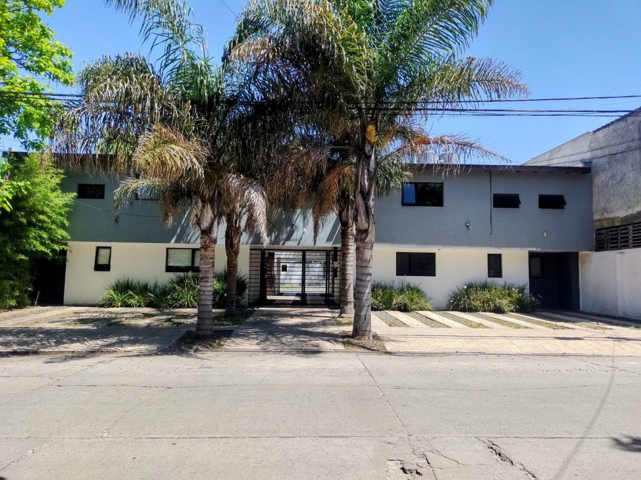 Venta Departamento ph monoambiente con cochera sin expensas