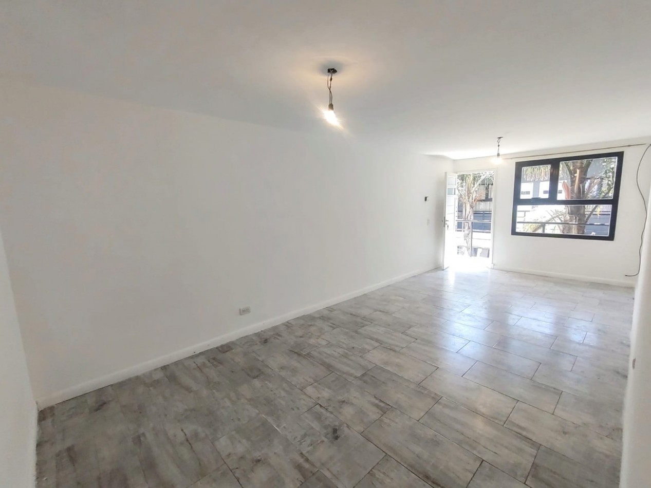 Venta Departamento ph monoambiente con cochera sin expensas