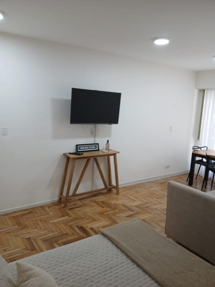 DEPARTAMENTO CON BALCON AL FRENTE- 32m2 - PLAZA COLON