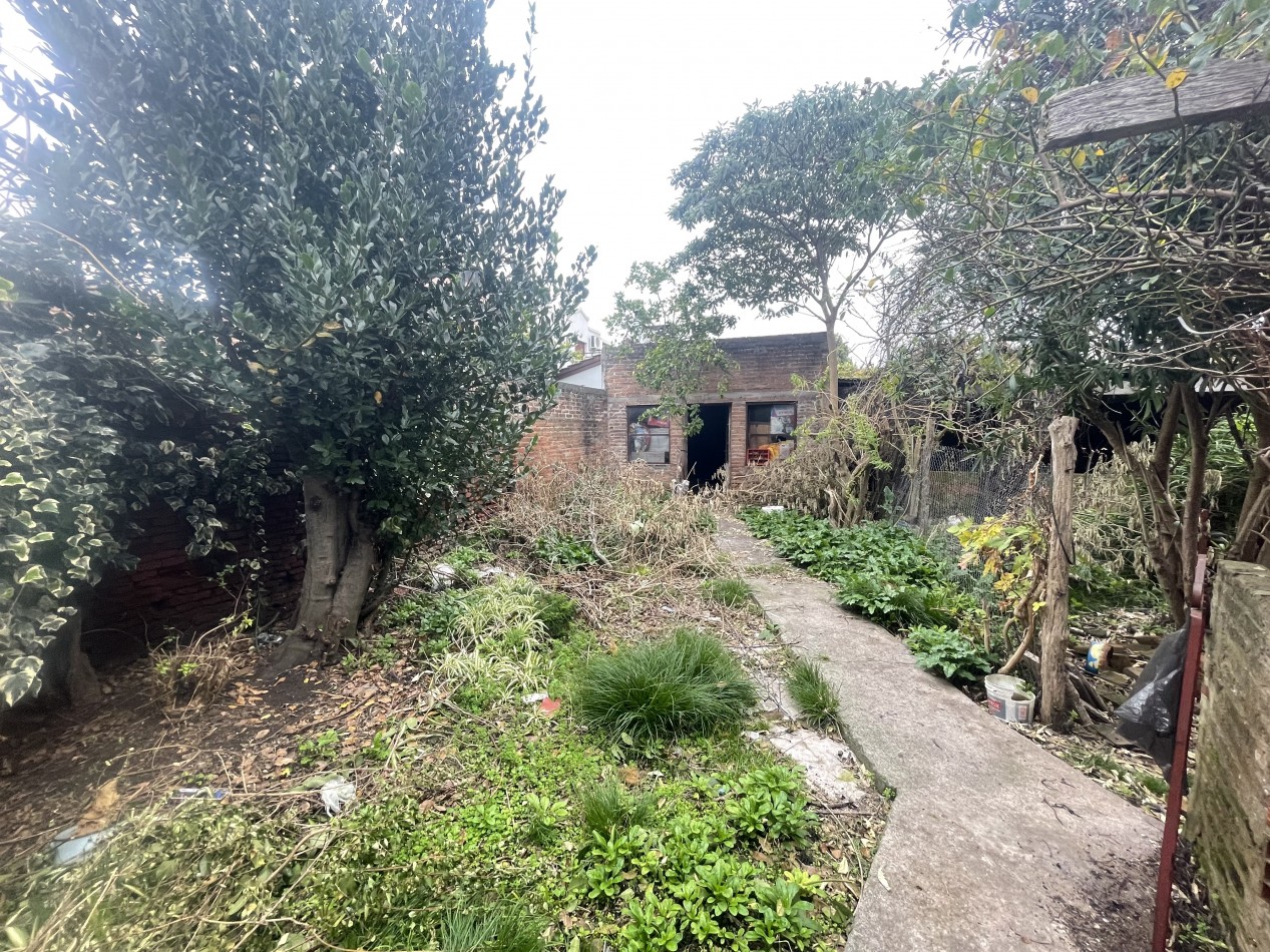 CASA A RECICLAR CON LOCAL CIUDAD DE  BALCARCE