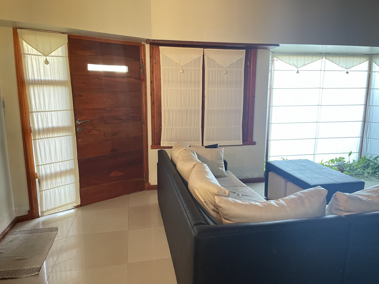 CASA 5 AMBIENTES BARRIO ZACAGNINI