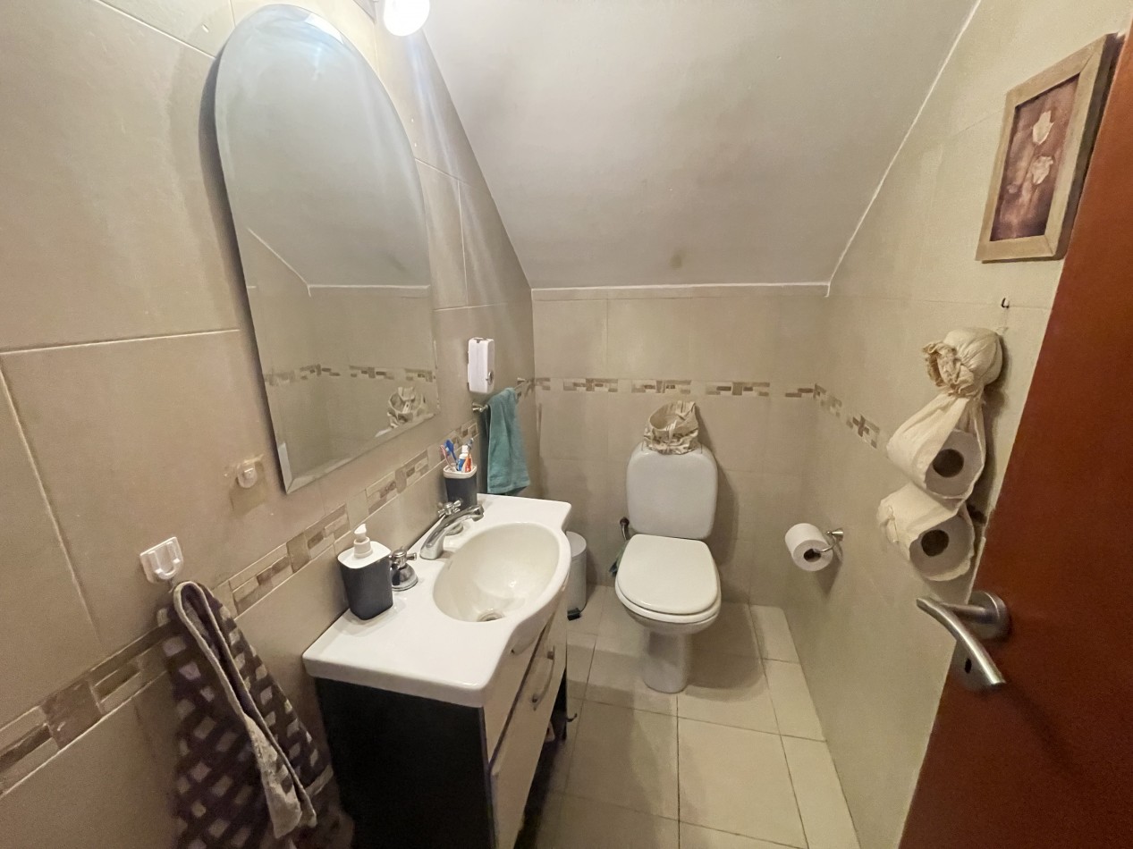 CASA 5 AMBIENTES BARRIO ZACAGNINI