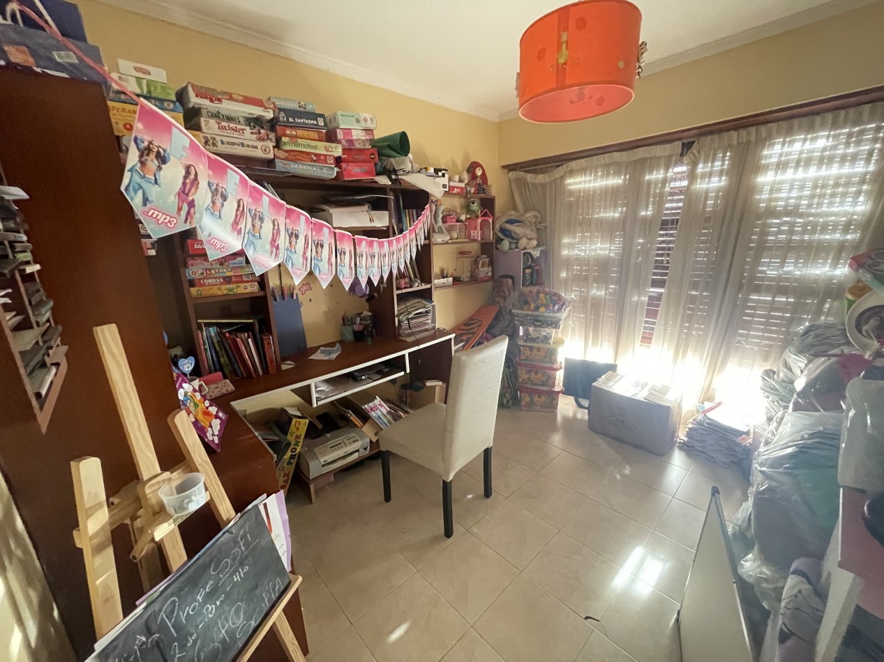 CASA 5 AMBIENTES BARRIO ZACAGNINI