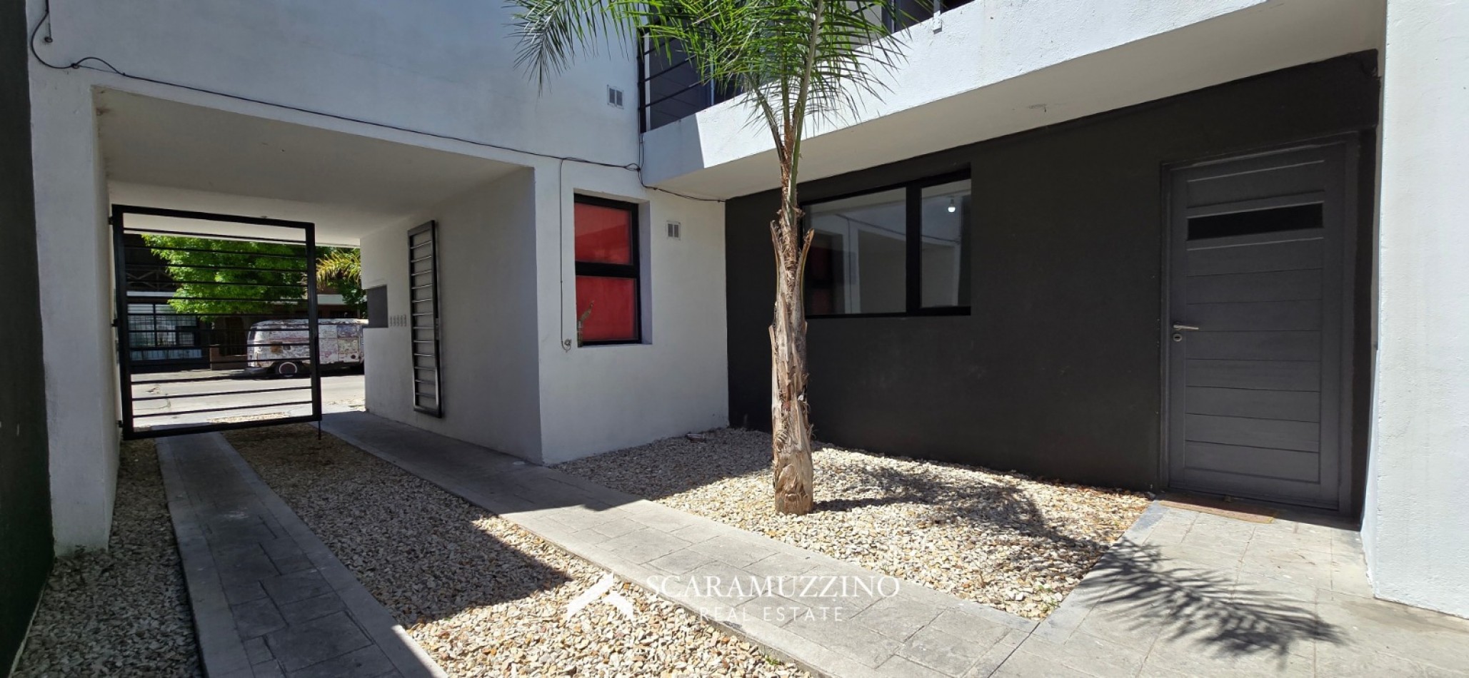 Venta departamento PH dos ambientes zona Pompeya