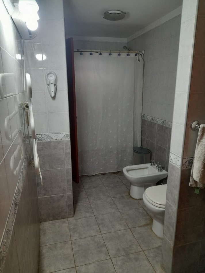 Casa 5 ambientes en sierras de los padres con piscina