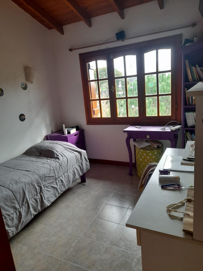 Casa 5 ambientes en sierras de los padres con piscina