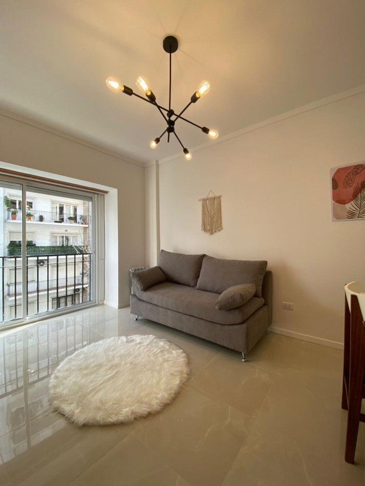 Venta Departamento 3 ambientes con balcon frances, reciclado y amoblado