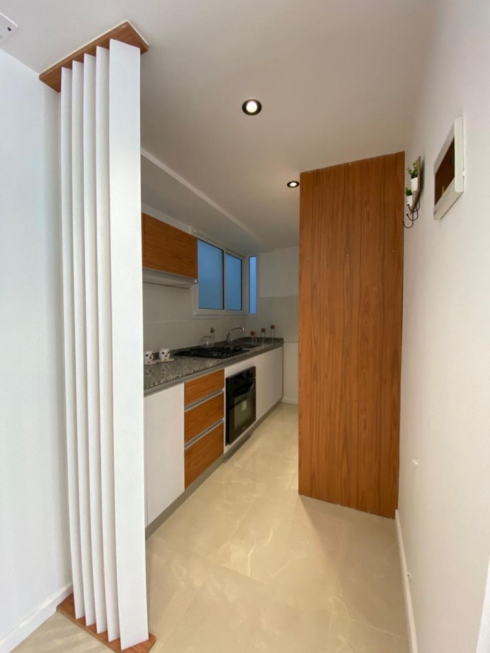 Venta Departamento 3 ambientes con balcon frances, reciclado y amoblado