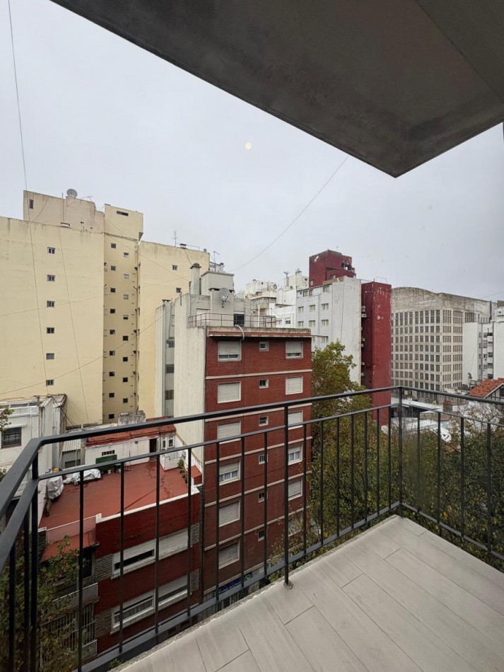 DEPARTAMENTO DOS AMBIENTES TOTALMENTE RECICLADO A LA CALLE