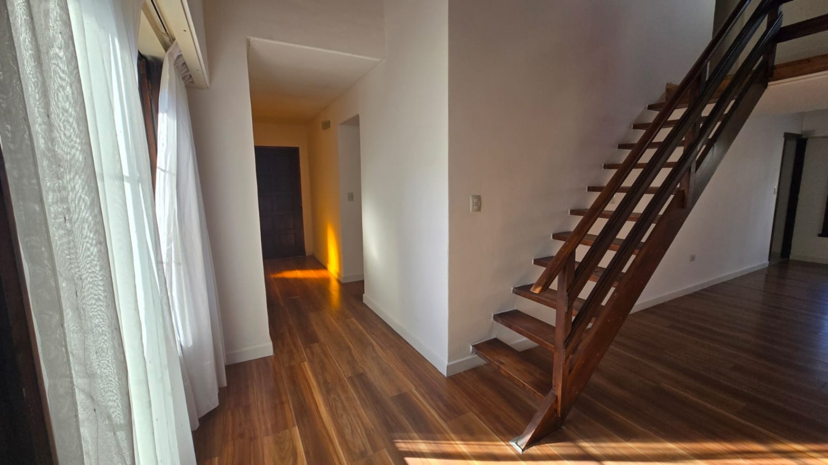 Venta casa 4 ambientes en los Pinares