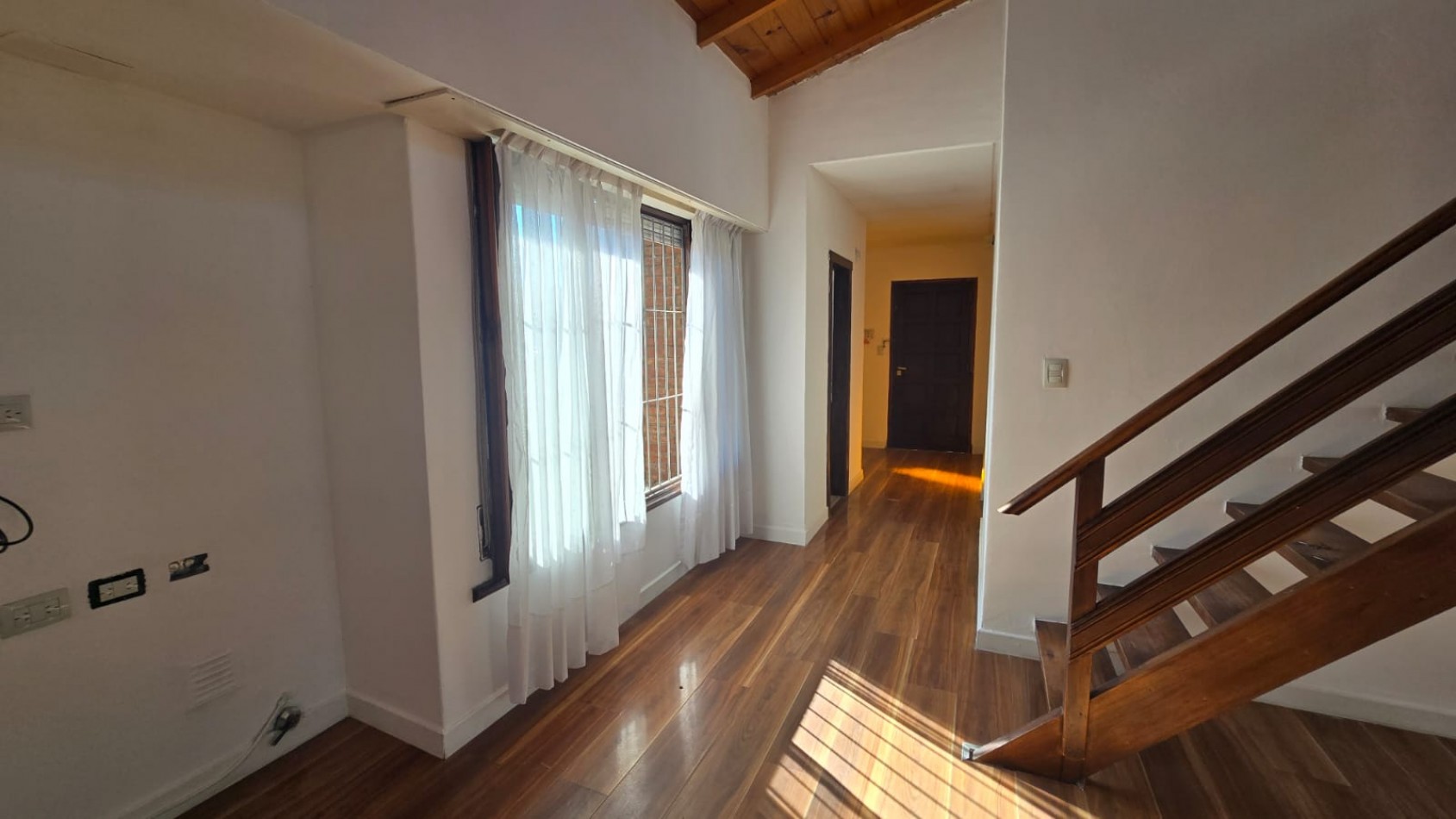 Venta casa 4 ambientes en los Pinares
