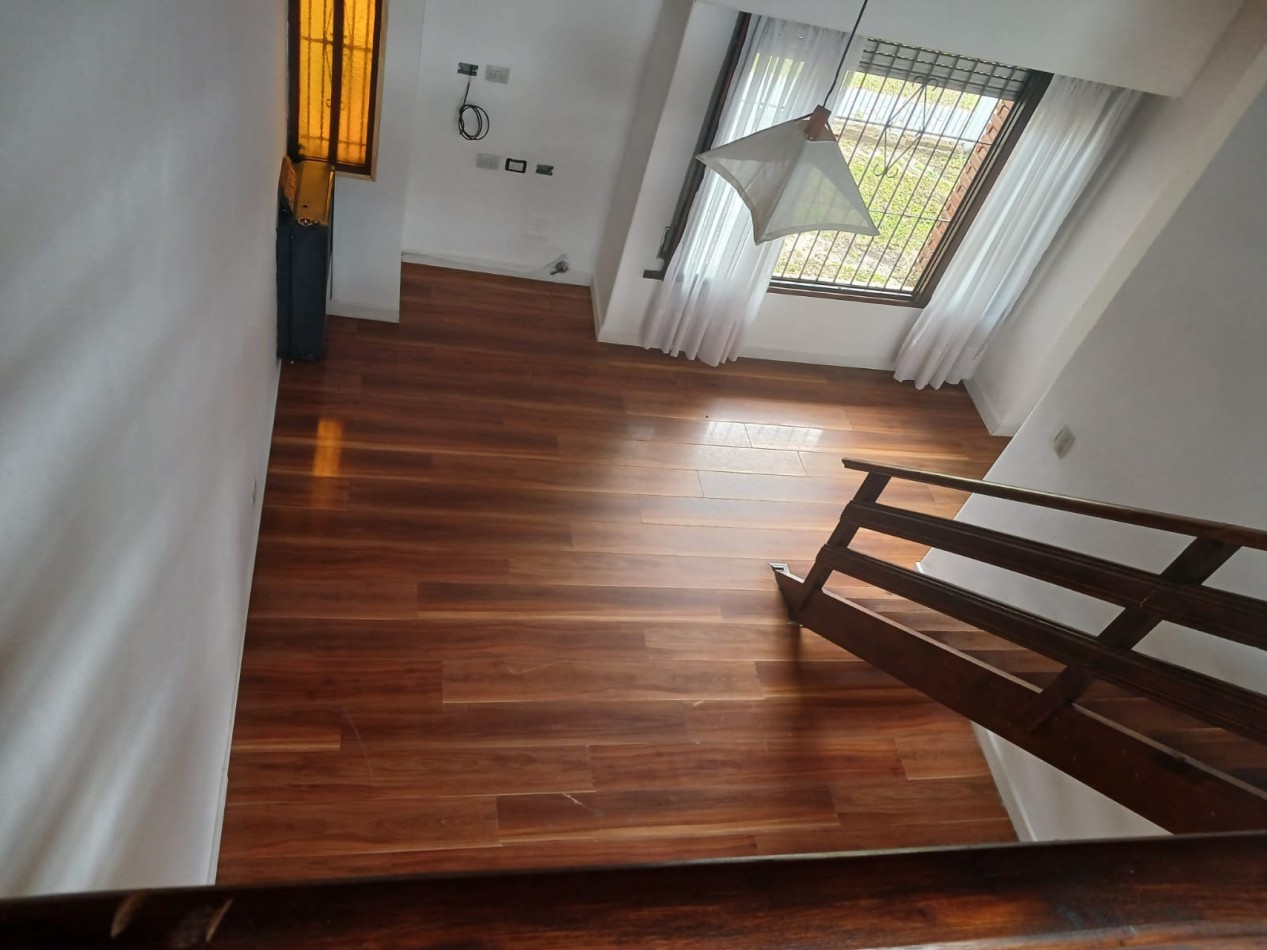 Venta casa 4 ambientes en los Pinares