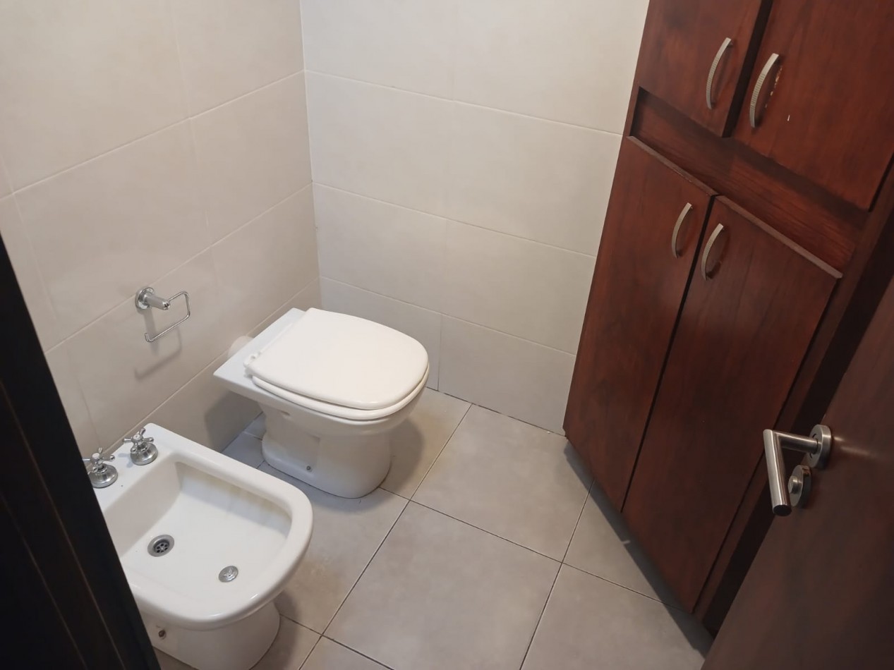 Venta casa 4 ambientes en los Pinares