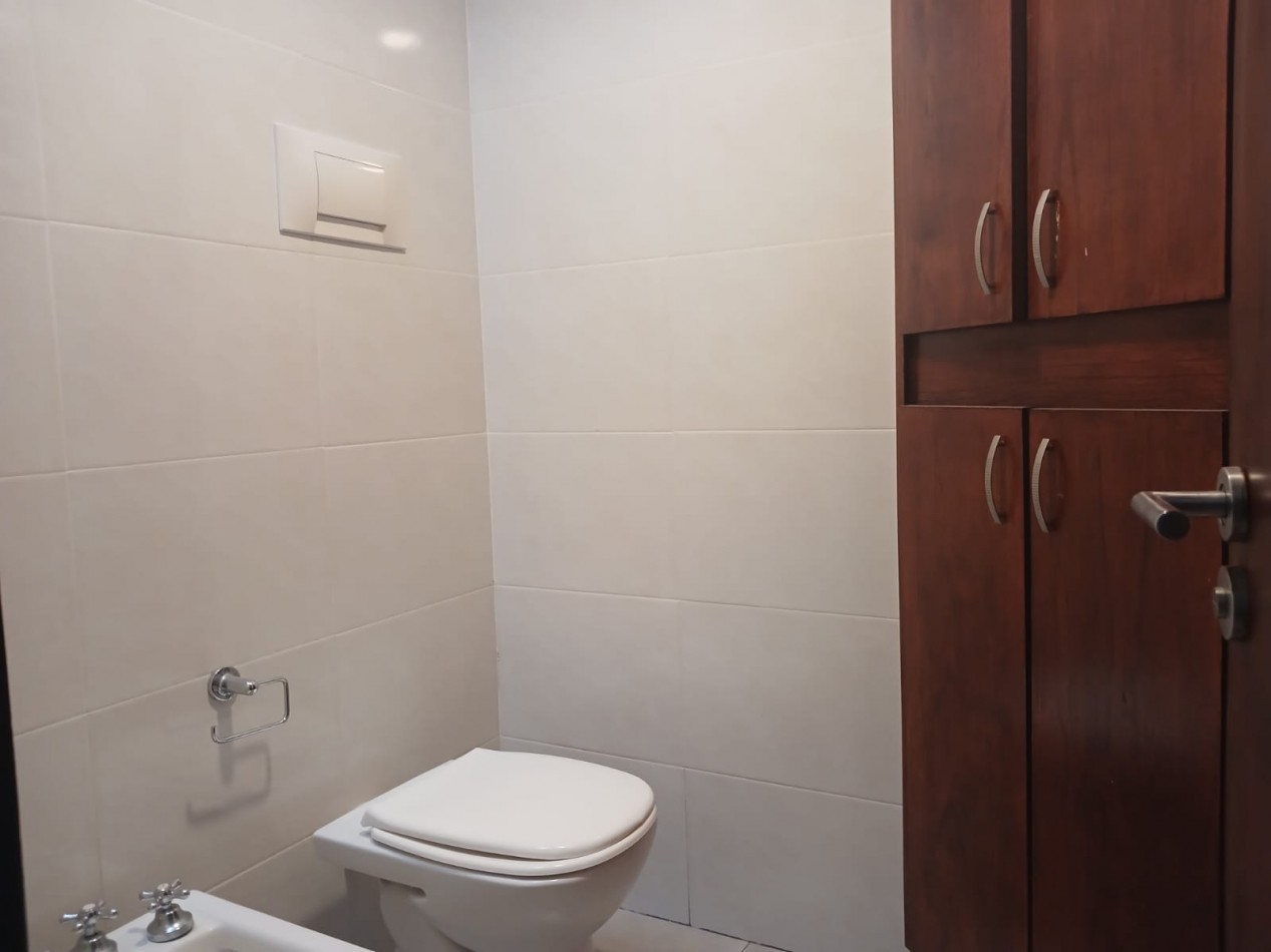 Venta casa 4 ambientes en los Pinares