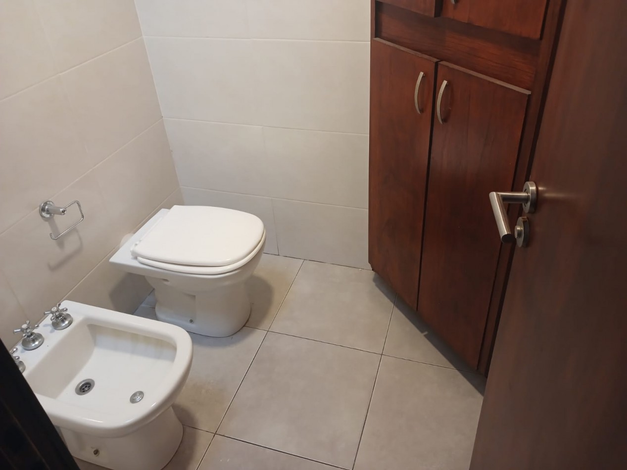 Venta casa 4 ambientes en los Pinares