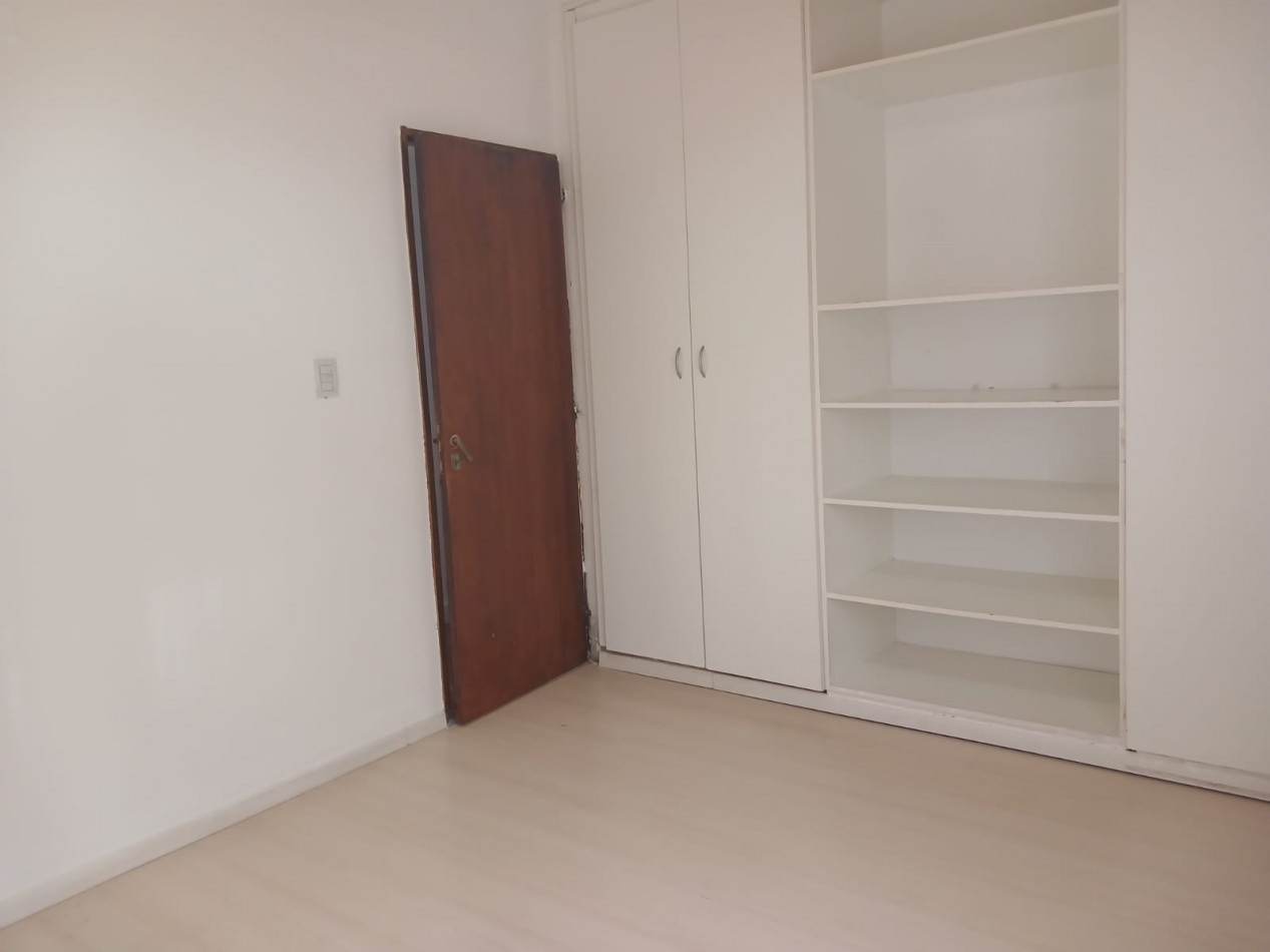Venta casa 4 ambientes en los Pinares