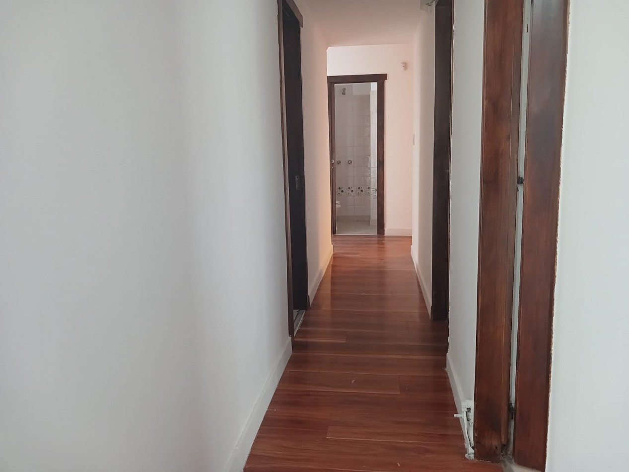 Venta casa 4 ambientes en los Pinares