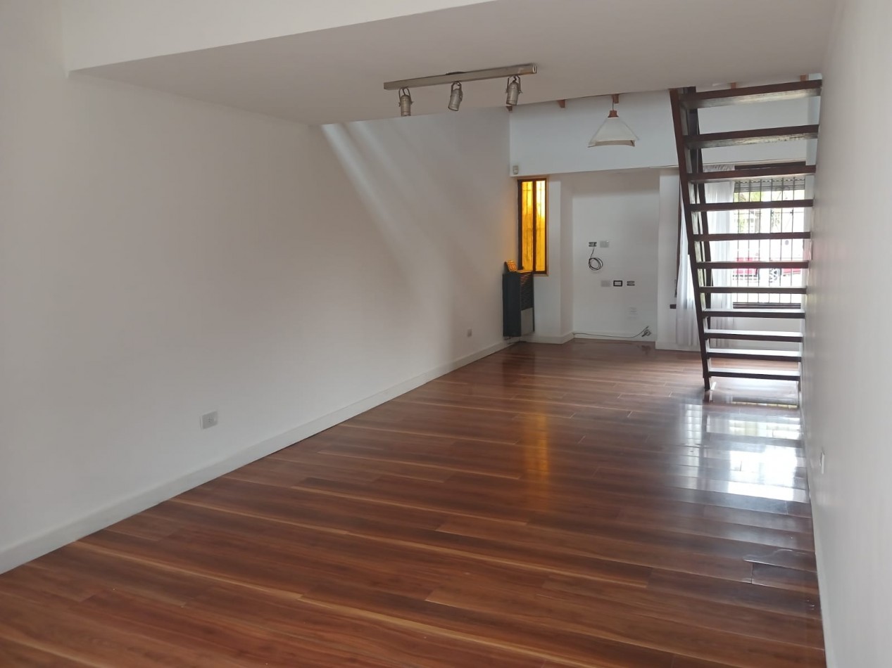 Venta casa 4 ambientes en los Pinares
