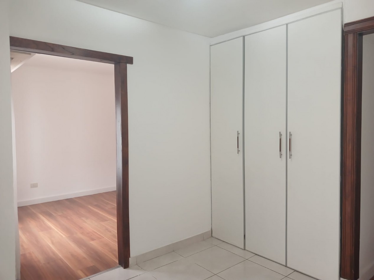 Venta casa 4 ambientes en los Pinares
