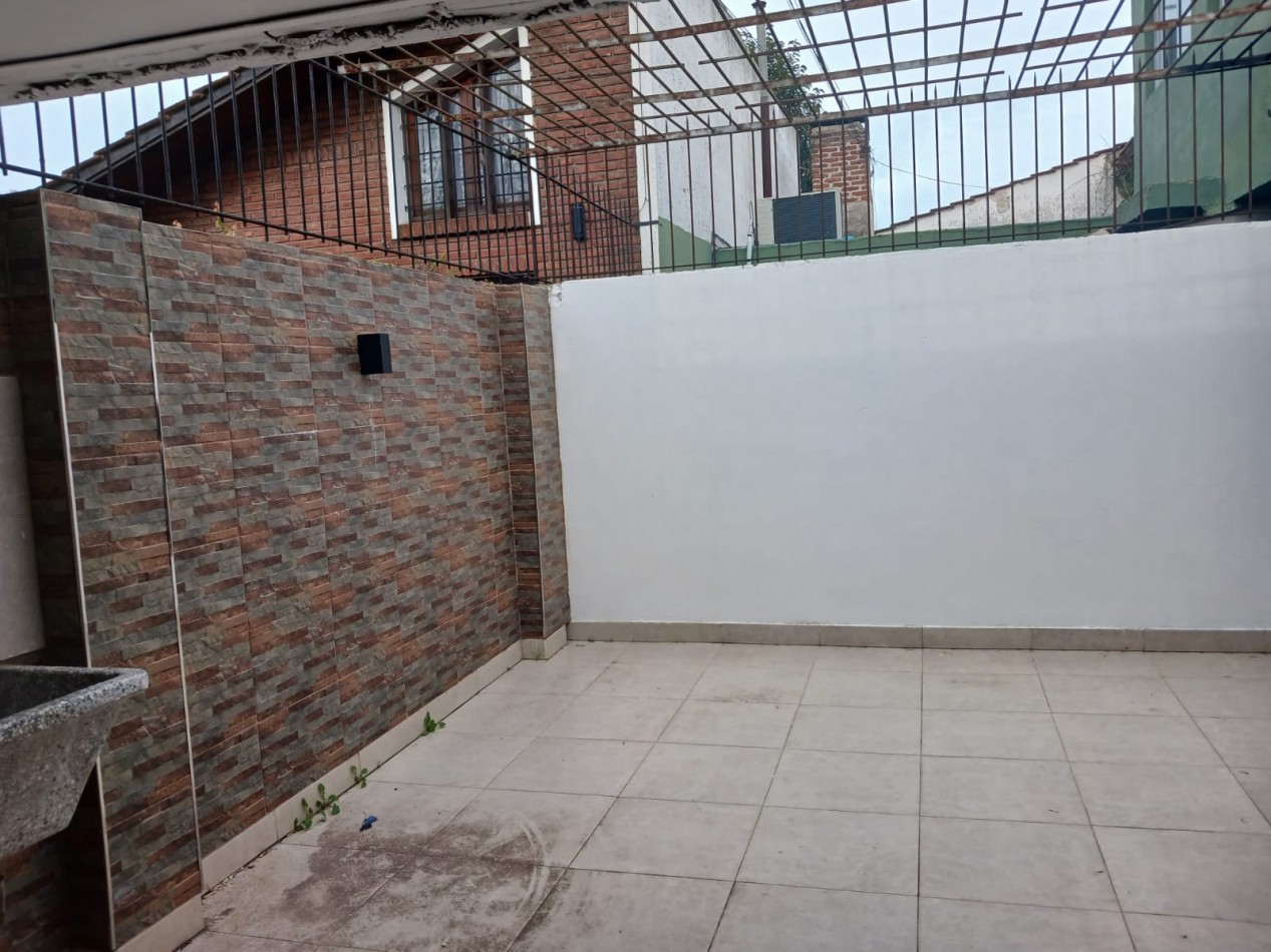 Venta casa 4 ambientes en los Pinares