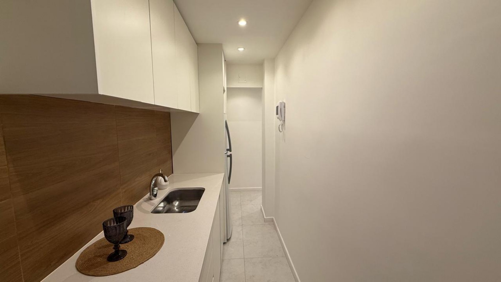 Venta Departamento 2 ambientes con balcon a la calle 