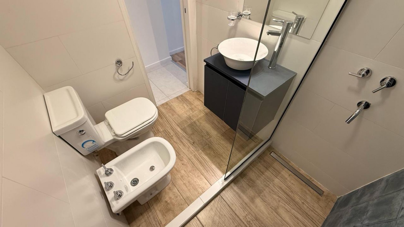 Venta Departamento 2 ambientes con balcon a la calle 