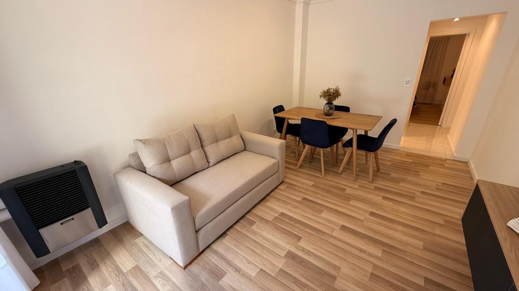 Venta Departamento 2 ambientes con balcon a la calle 