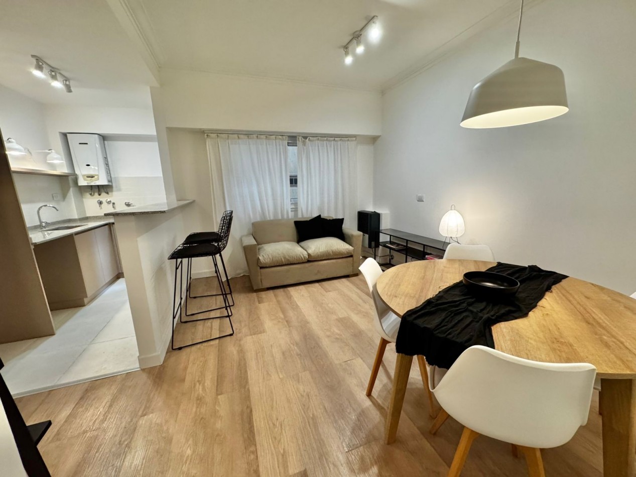Venta Departamento 2 ambientes con balcon terraza a la calle
