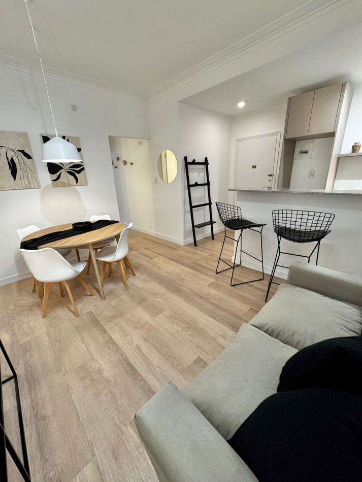 Venta Departamento 2 ambientes con balcon terraza a la calle