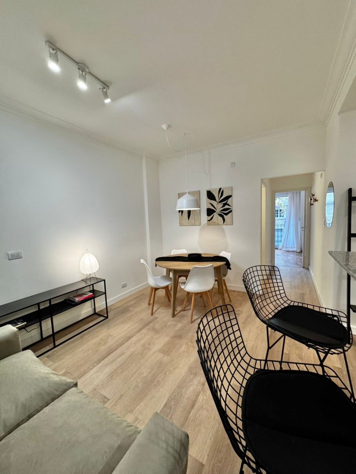 Venta Departamento 2 ambientes con balcon terraza a la calle