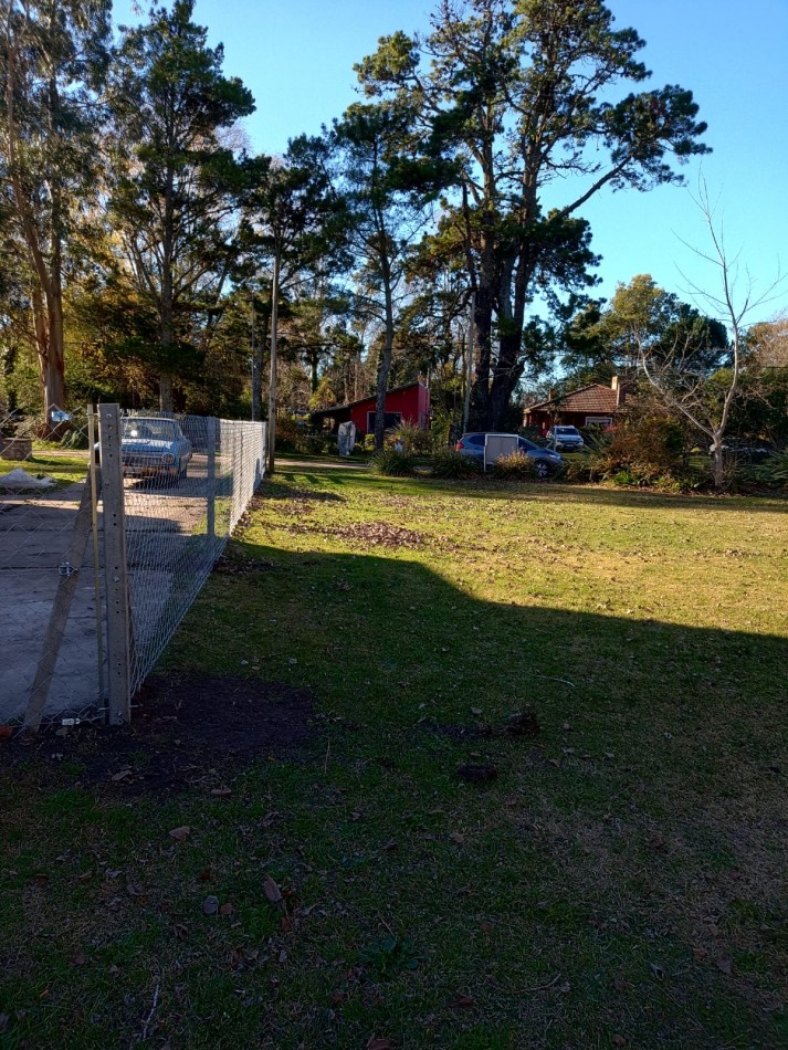 LOTE EN BARRIO LA ARMONIA 