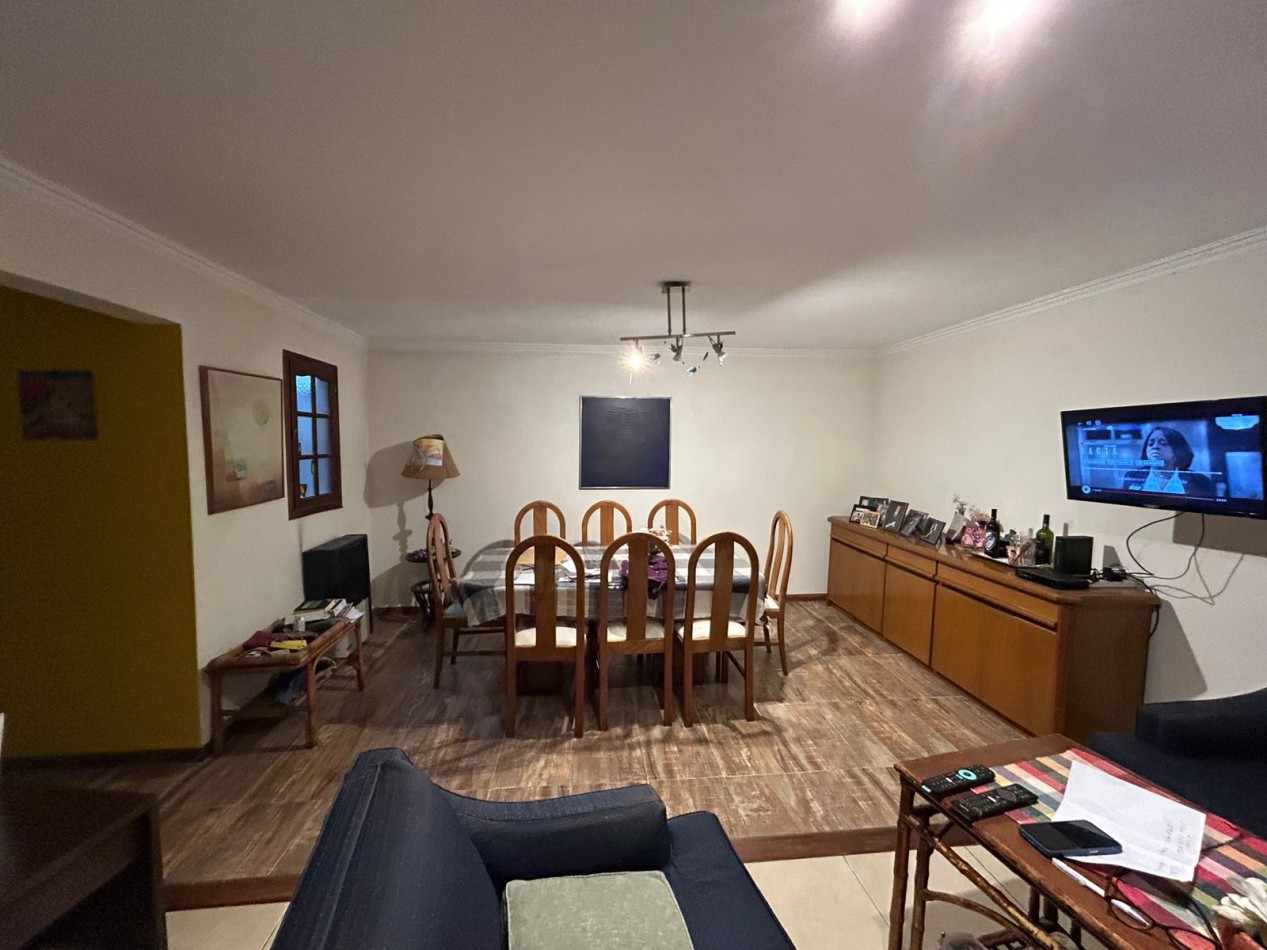 PH 4 AMBIENTES AL FRENTE CON COCHERA Y PATIO APTO CREDITO.