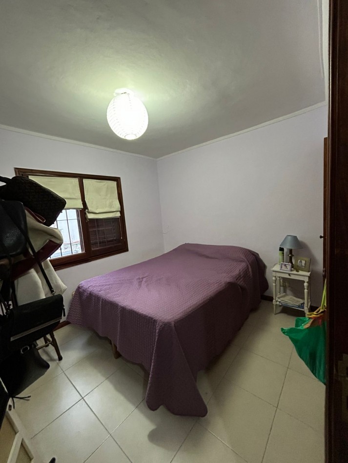 PH 4 AMBIENTES AL FRENTE CON COCHERA Y PATIO APTO CREDITO.