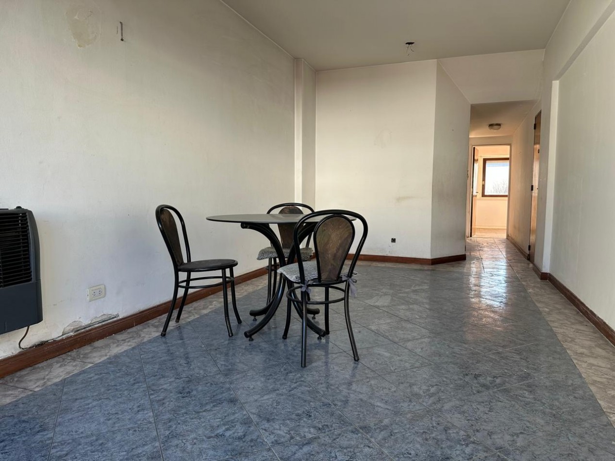 VENTA DEPARTAMENTO 2 AMBIENTES CON BALCON ZONA CENTRO MUY LUMINOSO