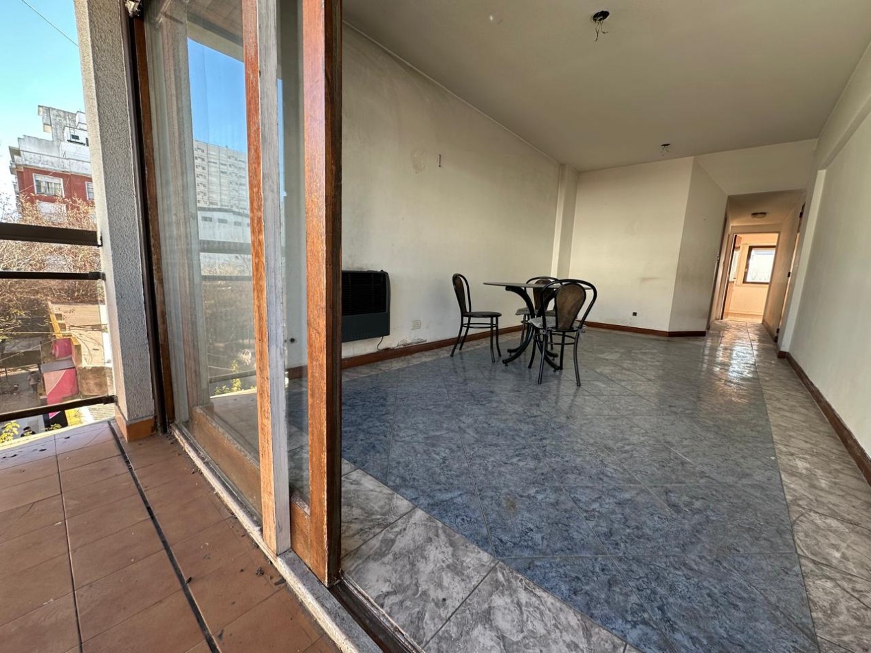 VENTA DEPARTAMENTO 2 AMBIENTES CON BALCON ZONA CENTRO MUY LUMINOSO