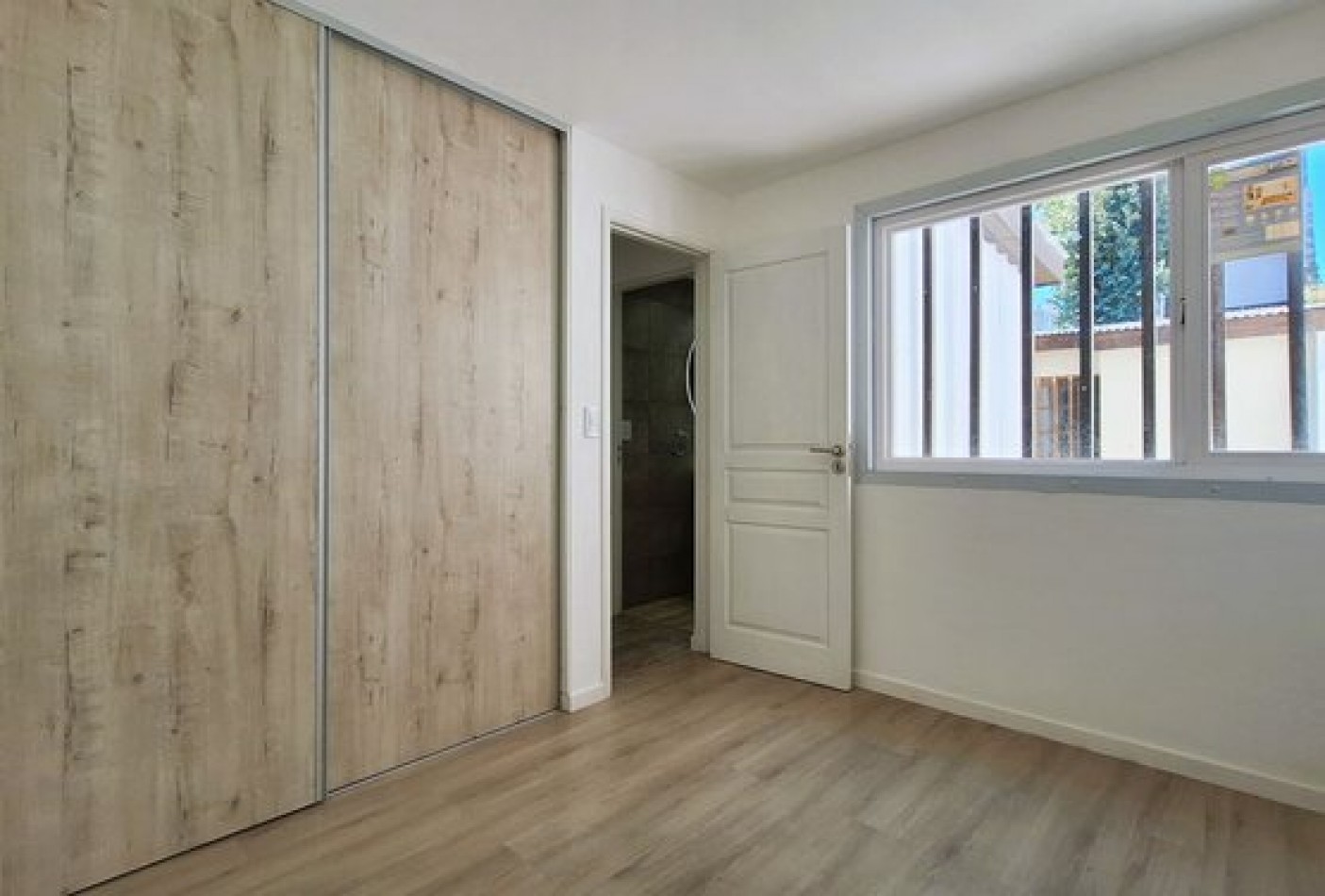 Venta Casa 4 amb estrenar quincho y parque Zona  Colinas