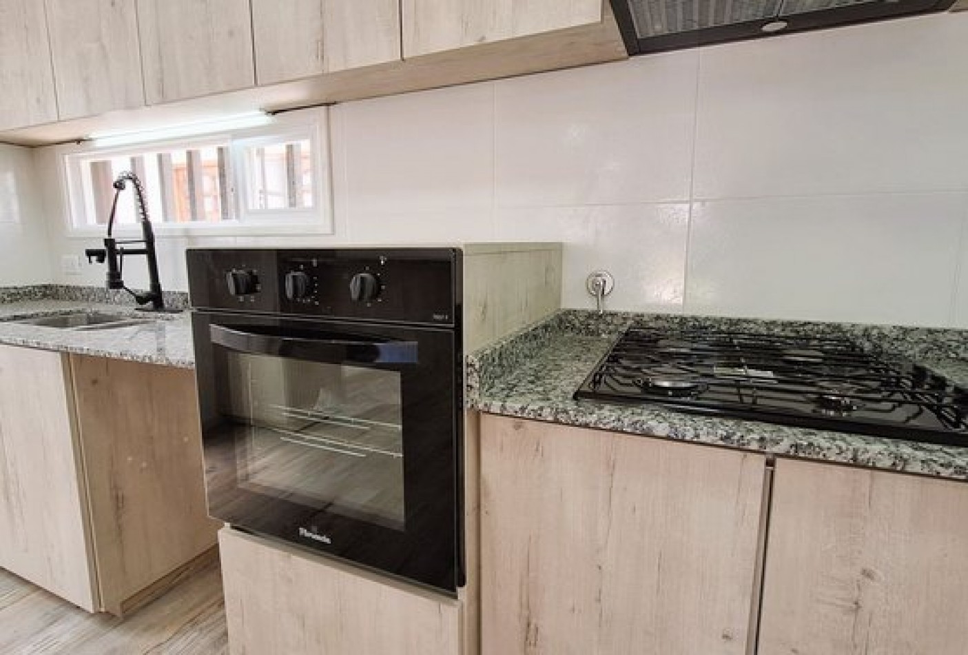 Venta Casa 4 amb estrenar quincho y parque Zona  Colinas