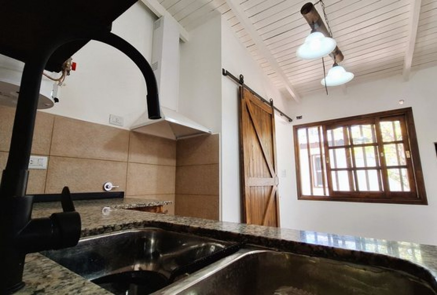 Venta Casa 4 amb estrenar quincho y parque Zona  Colinas