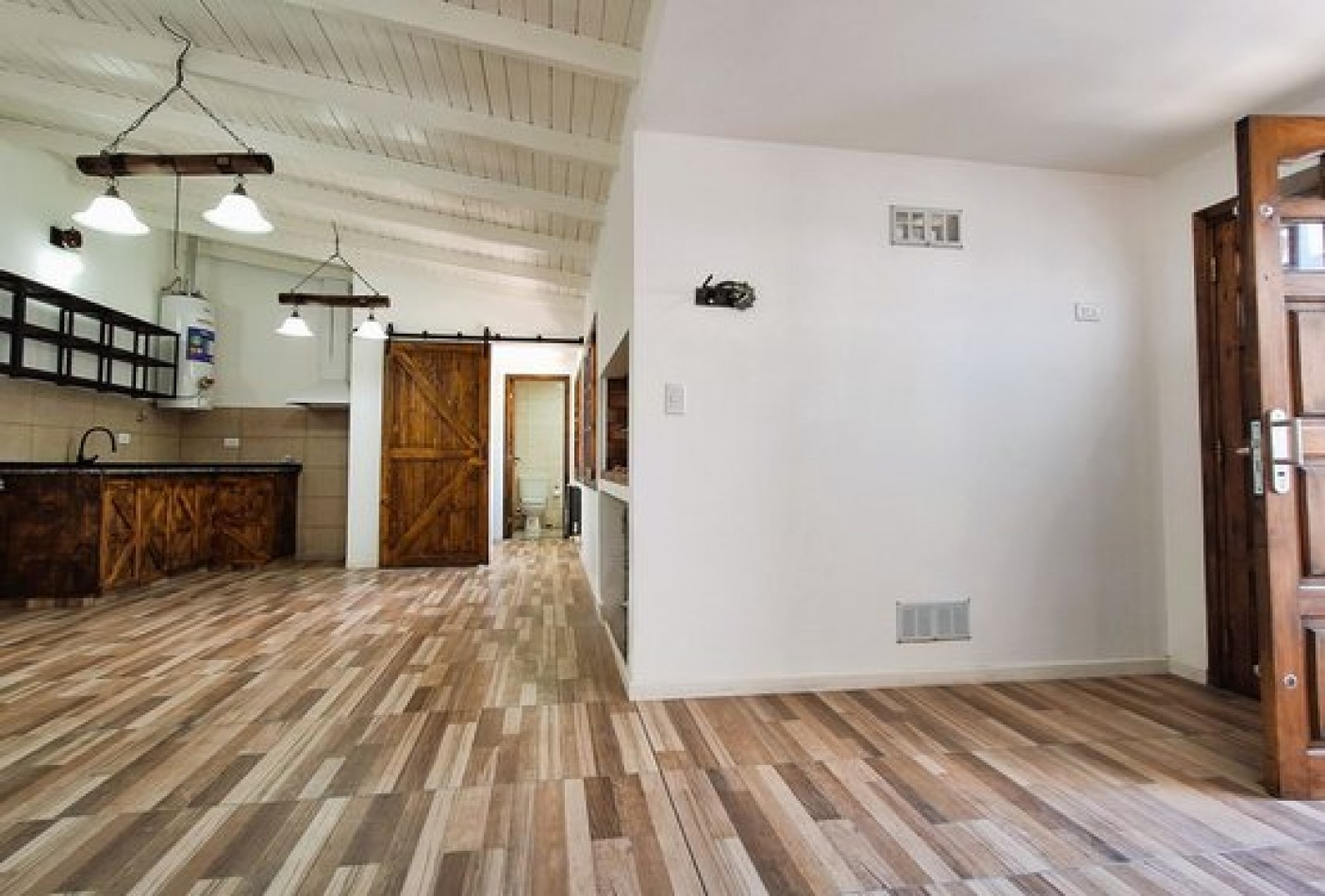 Venta Casa 4 amb estrenar quincho y parque Zona  Colinas