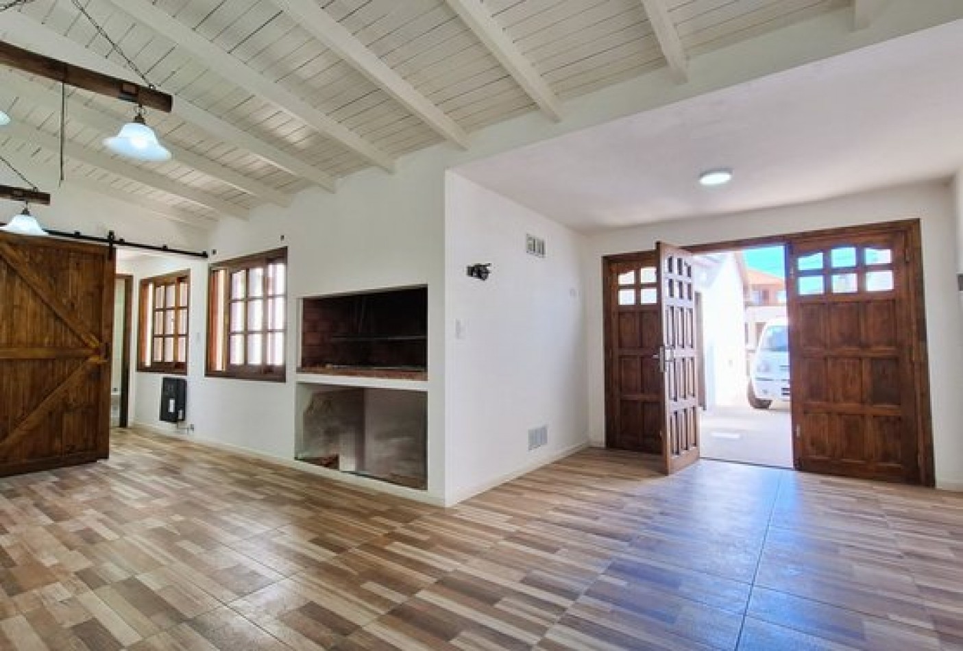 Venta Casa 4 amb estrenar quincho y parque Zona  Colinas