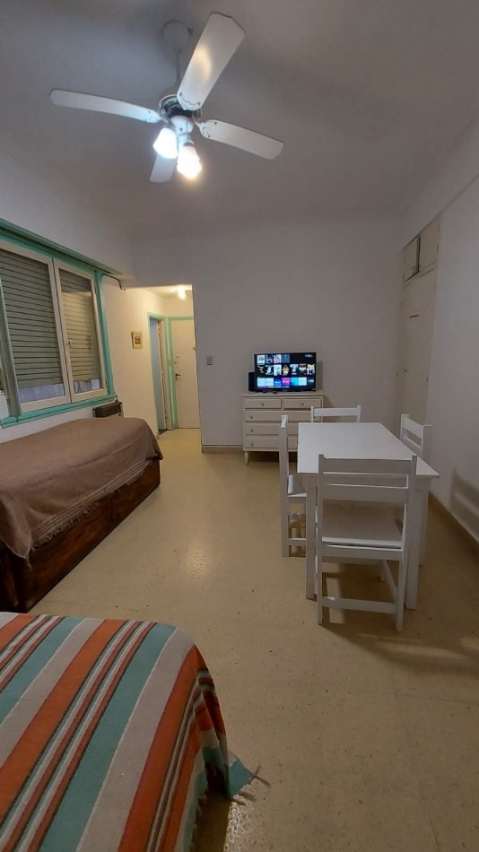 DEPARTAMENTO MONOAMBIENTE CONTRAFRENTE ZONA HERMITAGE.