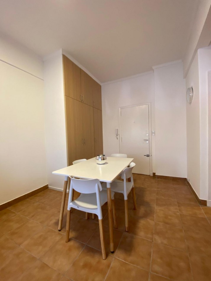 Venta Departamento 2 ambientes a la calle, reciclado y amoblado