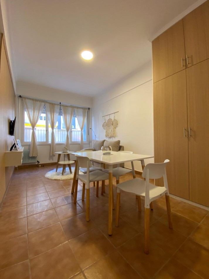 Venta Departamento 2 ambientes a la calle, reciclado y amoblado