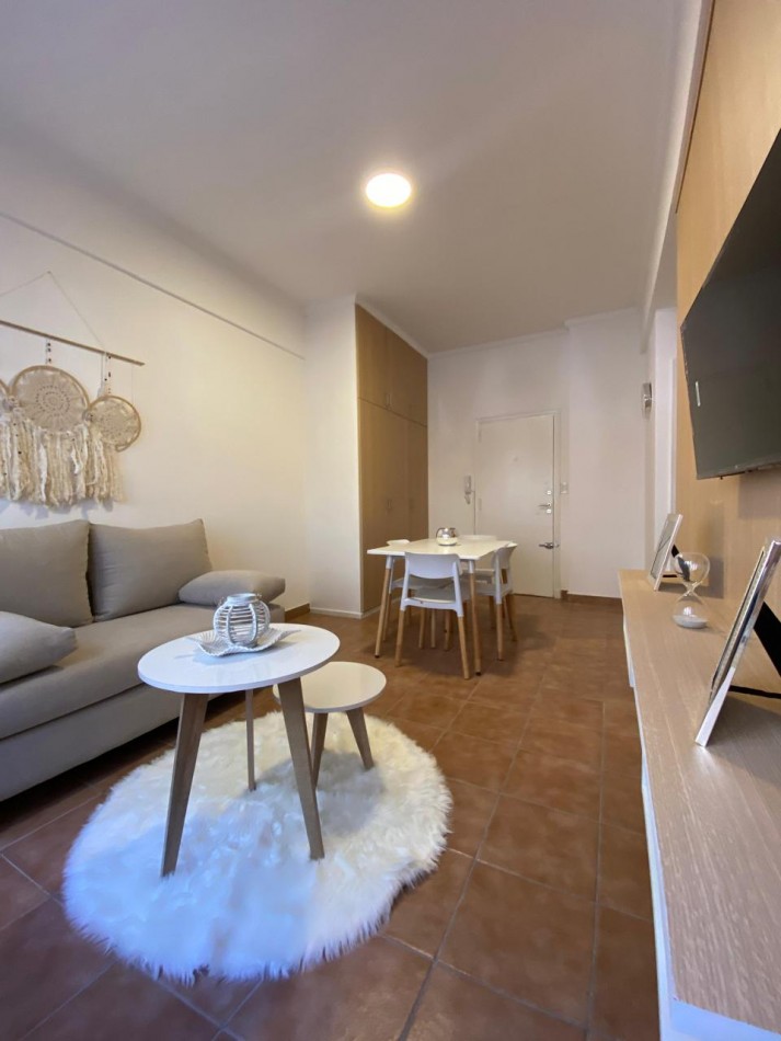Venta Departamento 2 ambientes a la calle, reciclado y amoblado