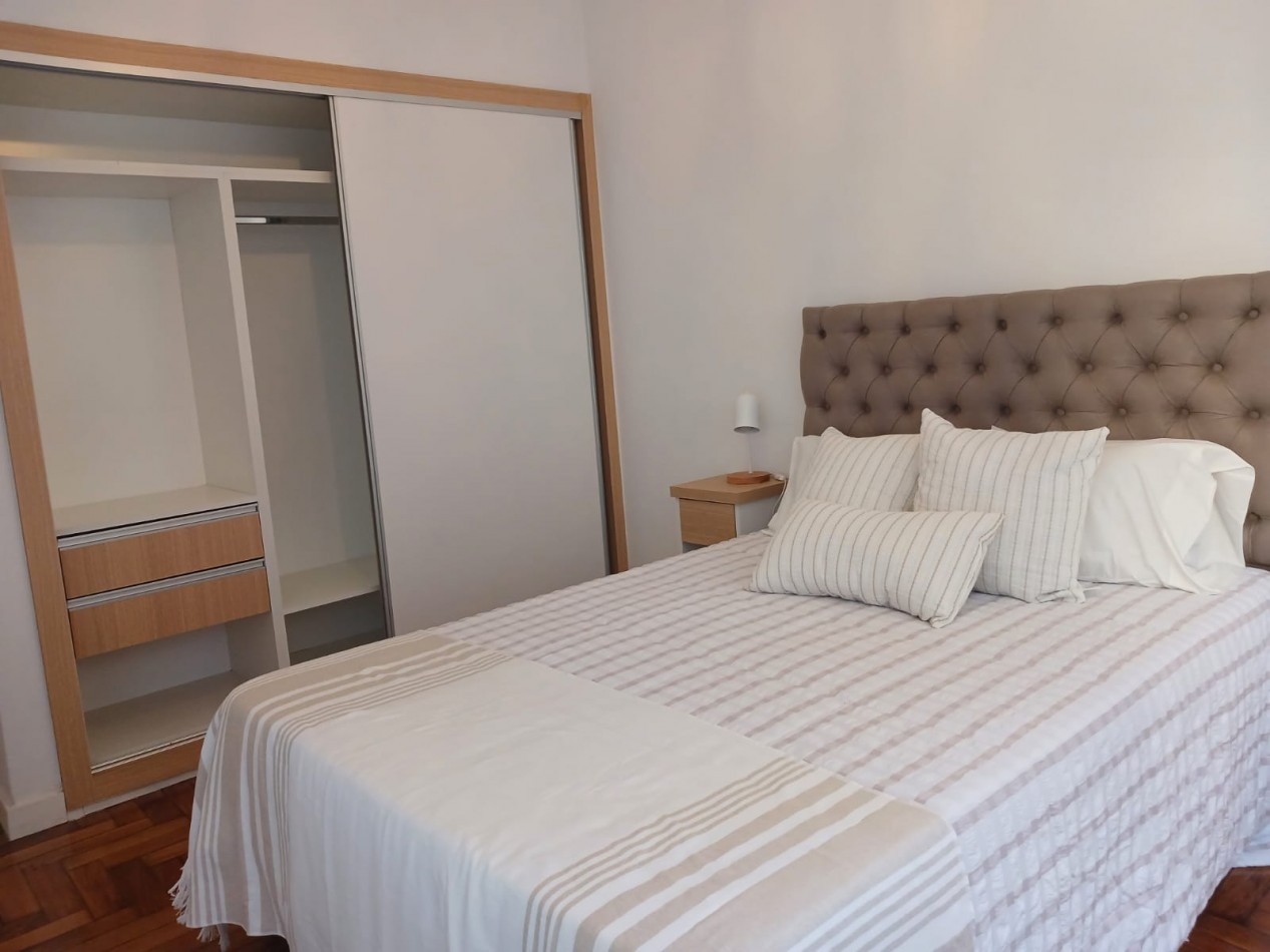 Venta Departamento 3 ambientes a la calle reciclado y amoblado, Plaza Colon 