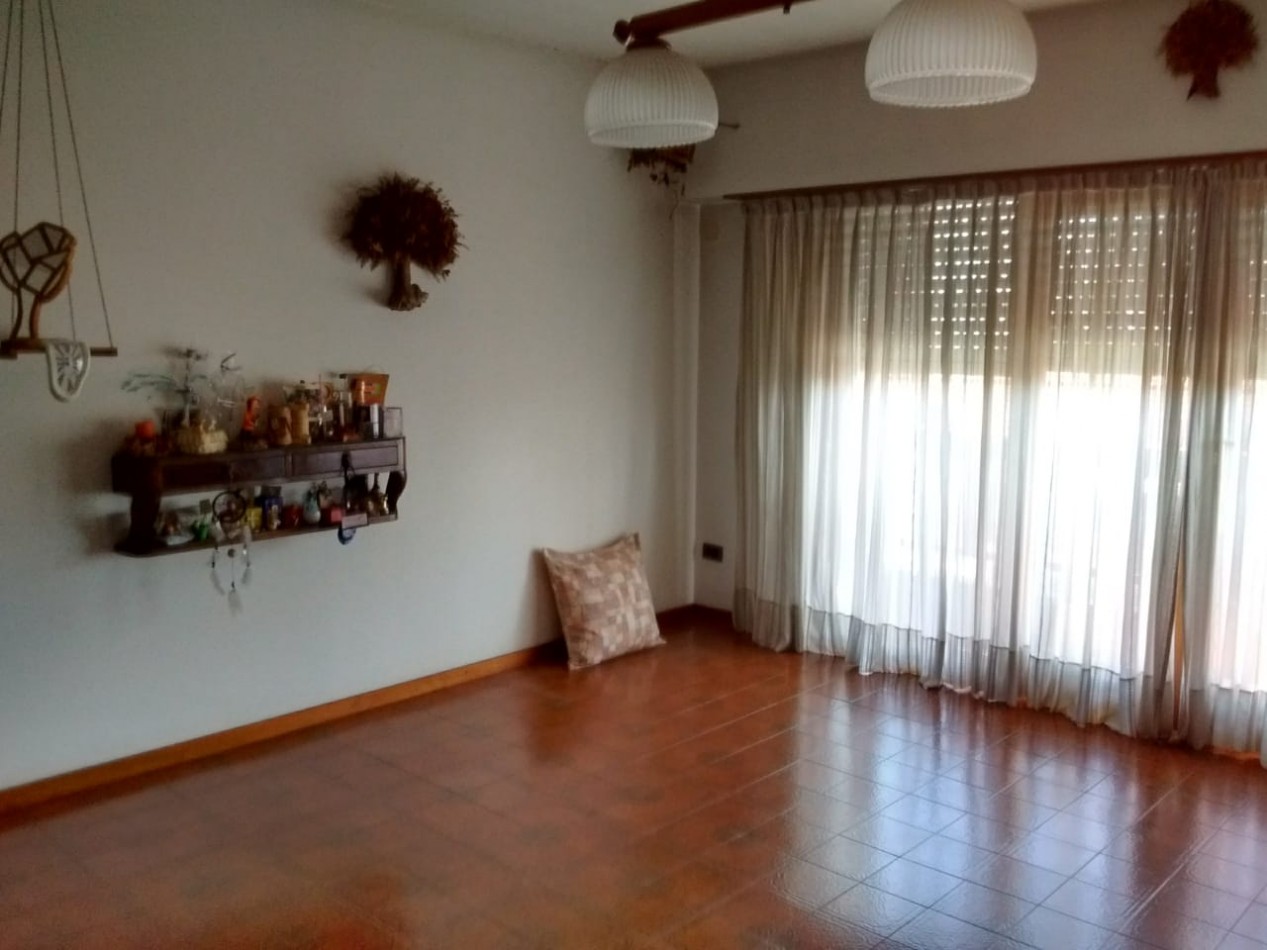 CASA 4 AMBIENTES CON PLAYROOM ZONA SAN JOSE APTO CREDITO.