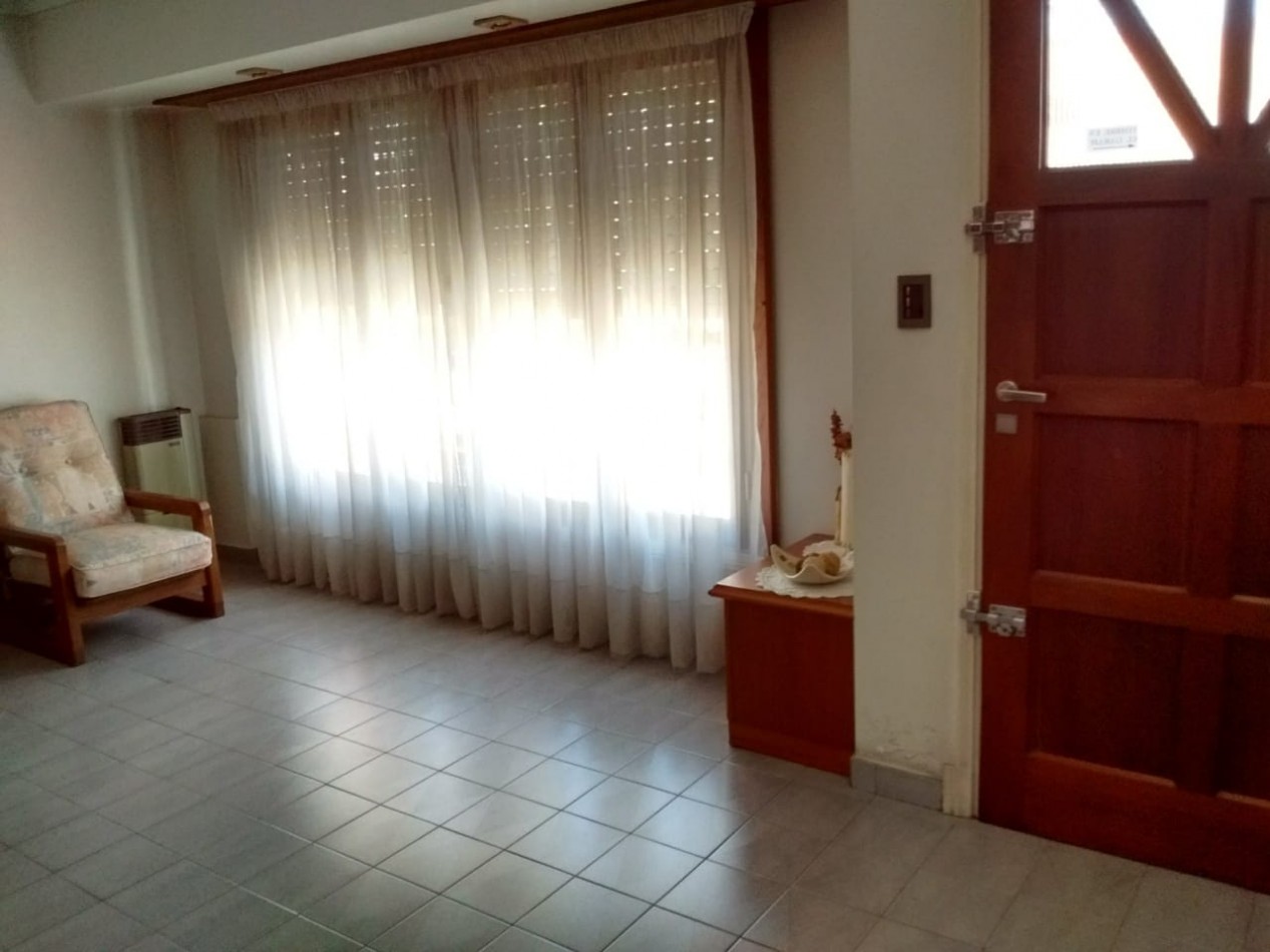 CASA 4 AMBIENTES CON PLAYROOM ZONA SAN JOSE APTO CREDITO.