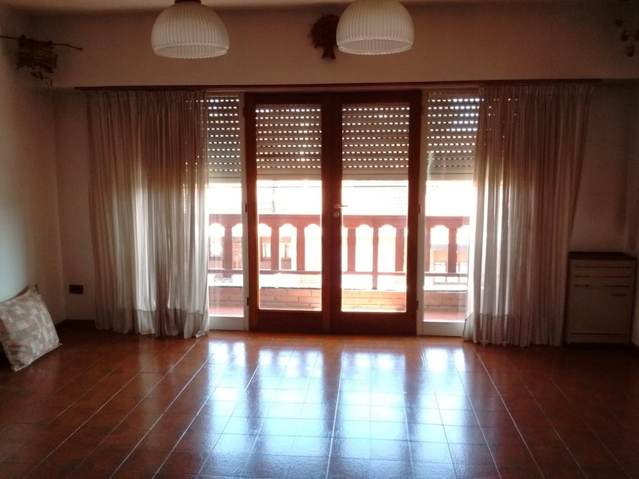 CASA 4 AMBIENTES CON PLAYROOM ZONA SAN JOSE APTO CREDITO.