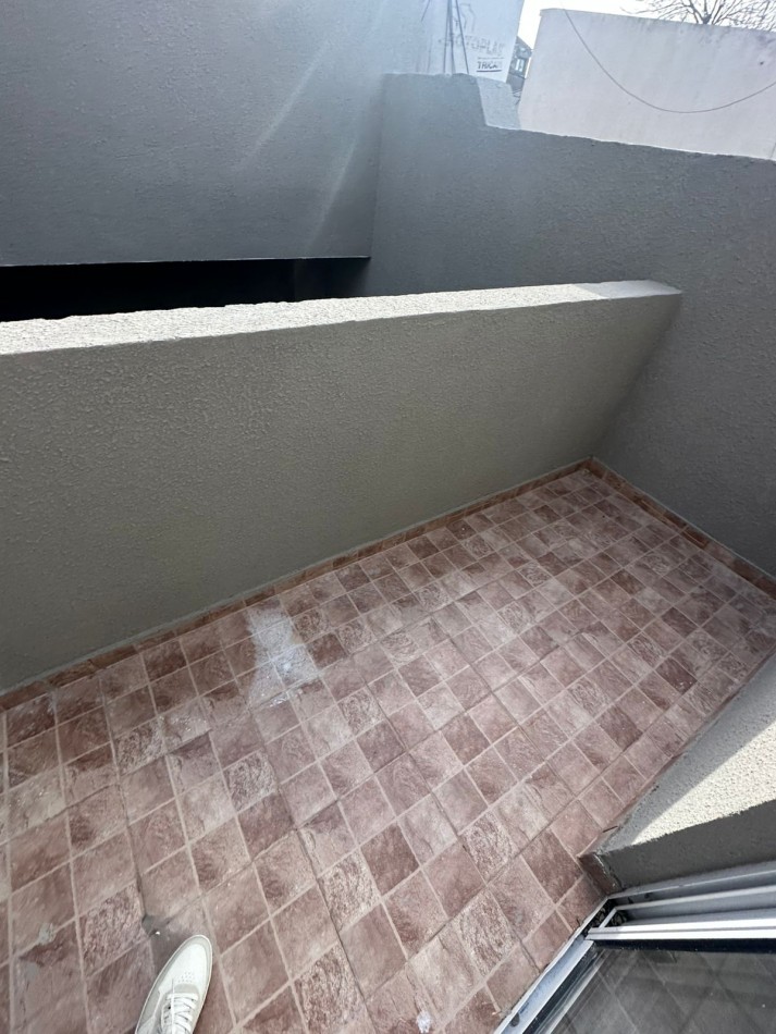 PH 2 AMBIENTES A LA CALLE  CON BALCON TERRAZA